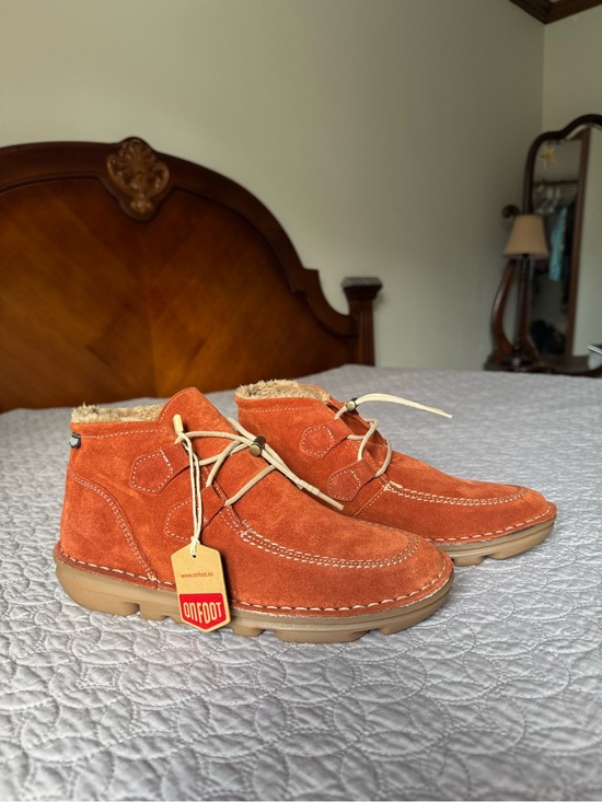 On Foot Shoes - Women’s Suede Chukka Boots in Orange